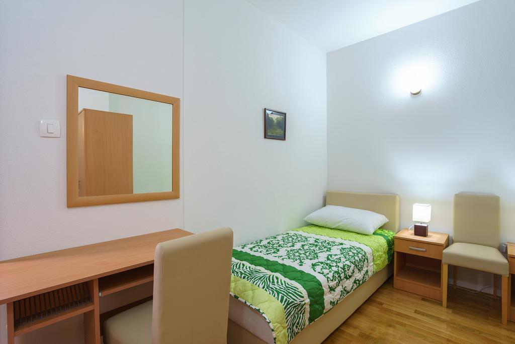 Apartments Zezelj Sveti Stefan Kültér fotó